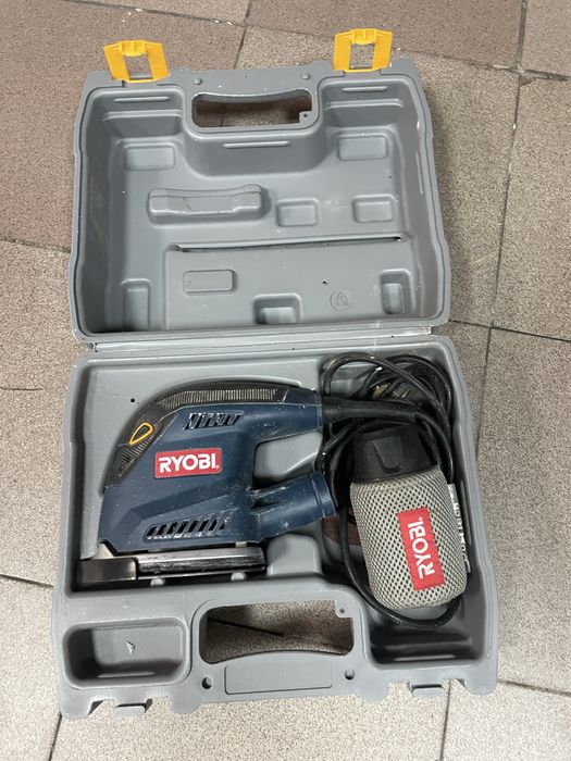 Lixadora RYOBI 120w