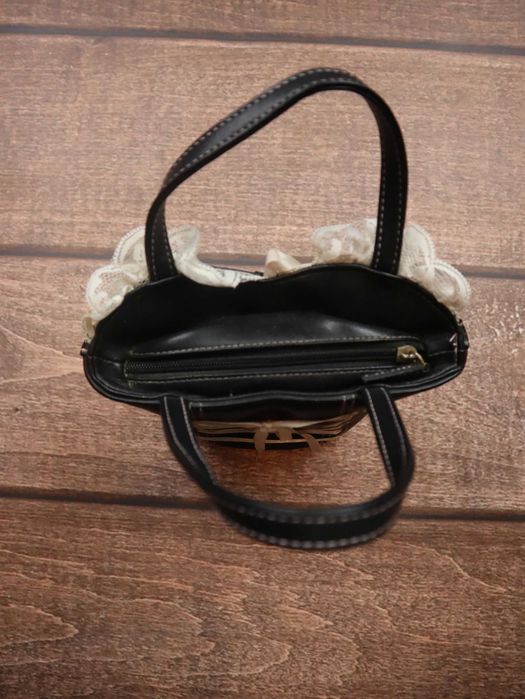 Torebka do ręki w kształcie gorsetu glomour Iconic corset mini czarna