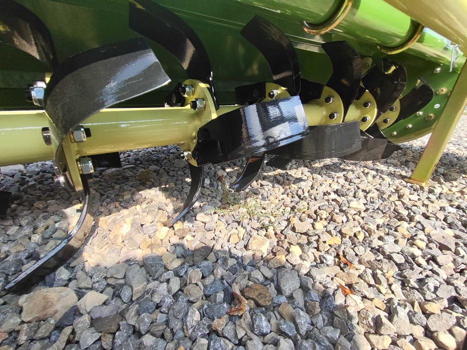 STALOVY Glebogryzarka polowa zawieszana 1,35m model RS 135 Profi STARK