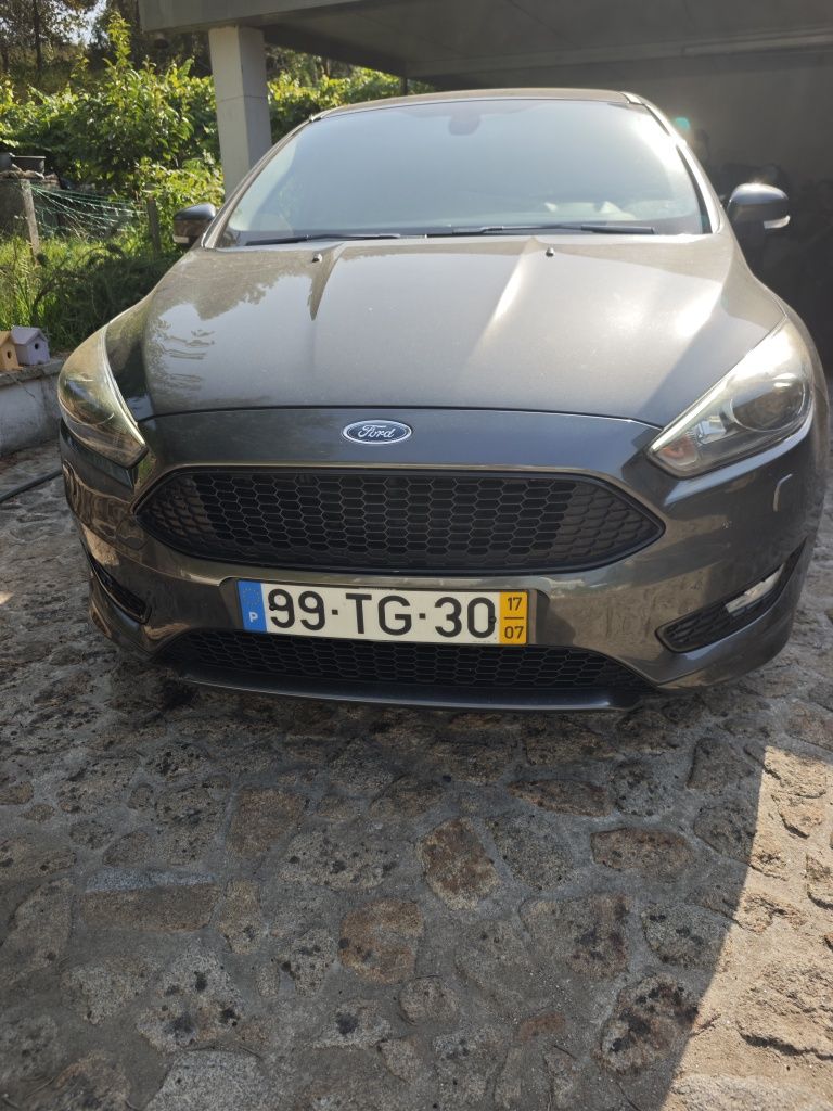 Ford Focus ST-Line 1.5 TDCI 120cv – Nacional – Excelente Estado