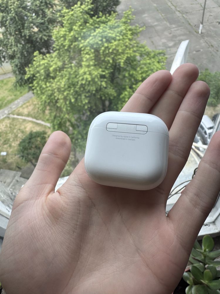 Кейс AirPods 4 Gen модель A3055 A3056 A3059 бокс зарядки case кейс