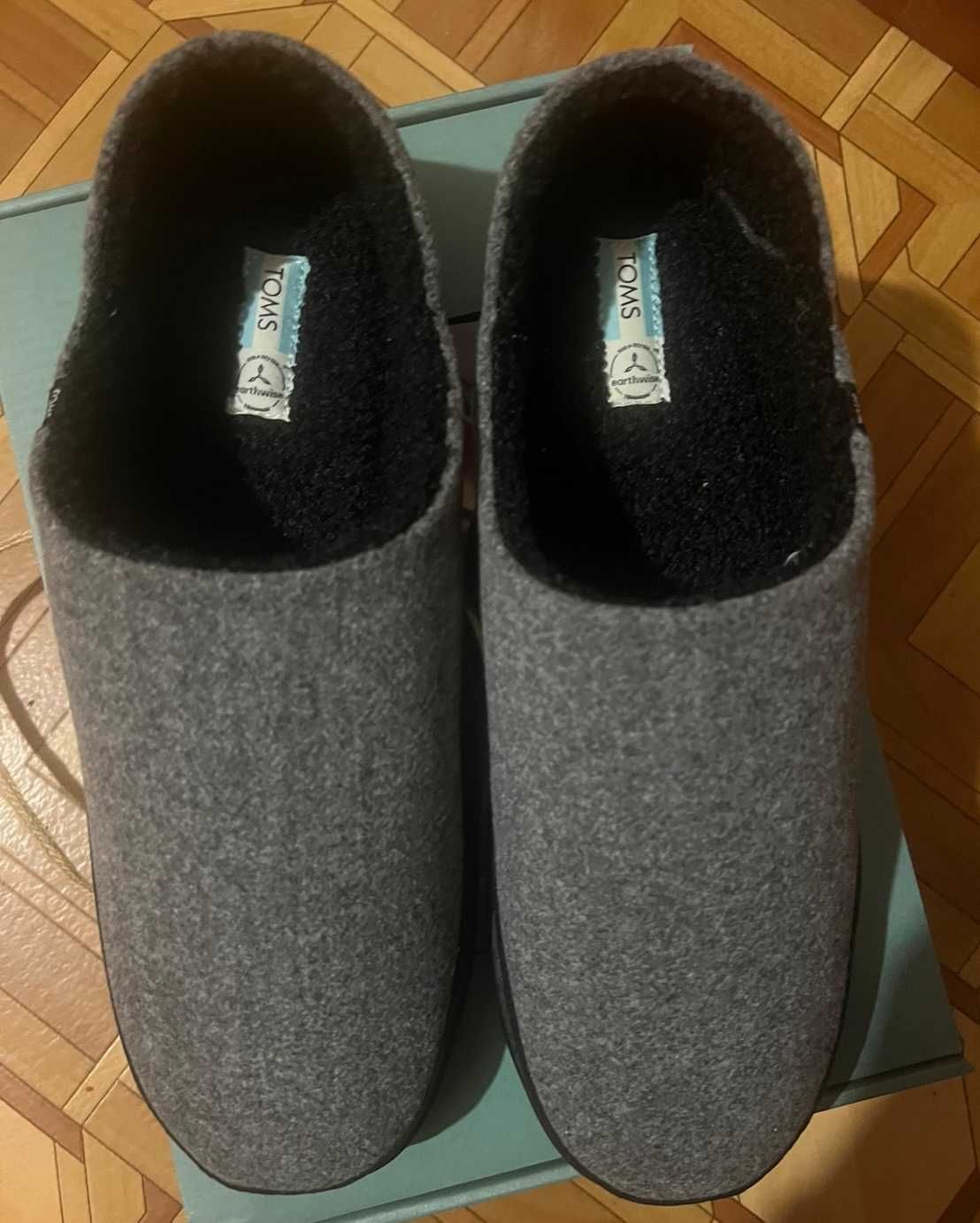 Тапочки - сліпони Toms 42.5 розмір Унісекс