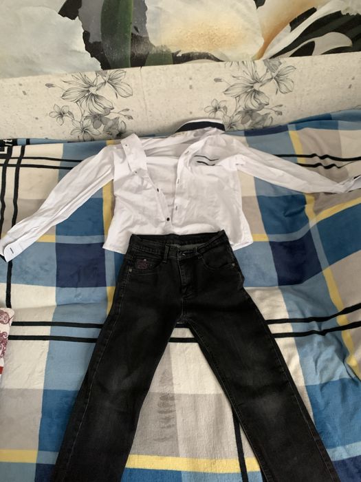 Продам святковий комплект для хлопчика 12-13 років