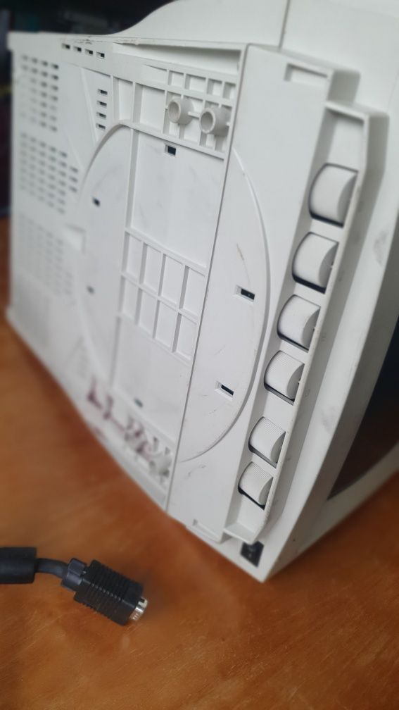 Monitor CRT Belinea
