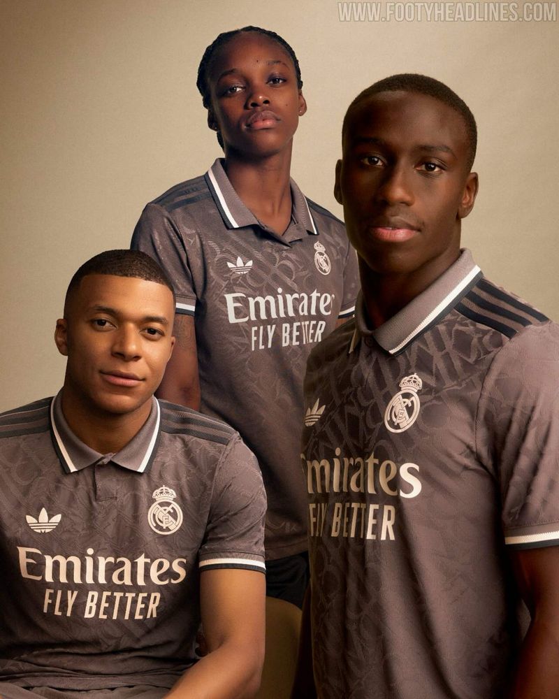 Real Madrid 23/24 Third #9 Mbappe футбольна футболка розмір: М