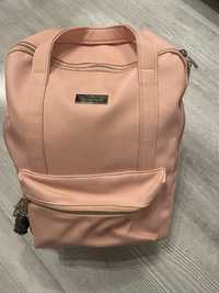 Skórzany różowy plecak
