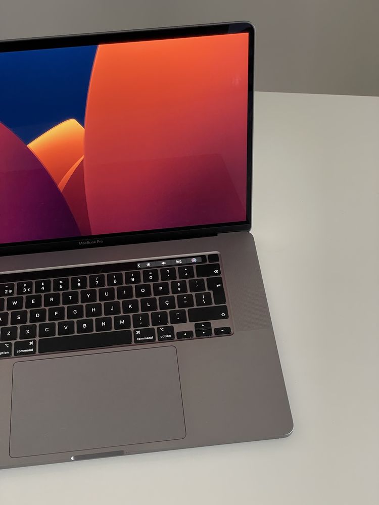 Apple Macbook Pro 16''