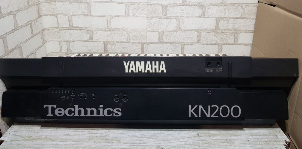 Синтезатор Yamaha PSR-27/Technics NR200 б/у з Німеччини