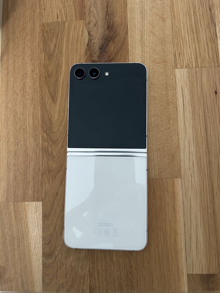 Samsung Z Flip 5G Biały