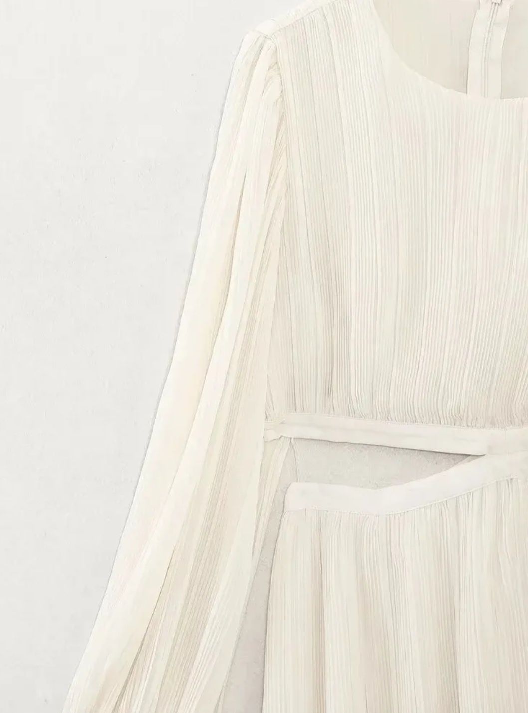 Zara Dress Traf 2023 Cintura recortada com manga plissada