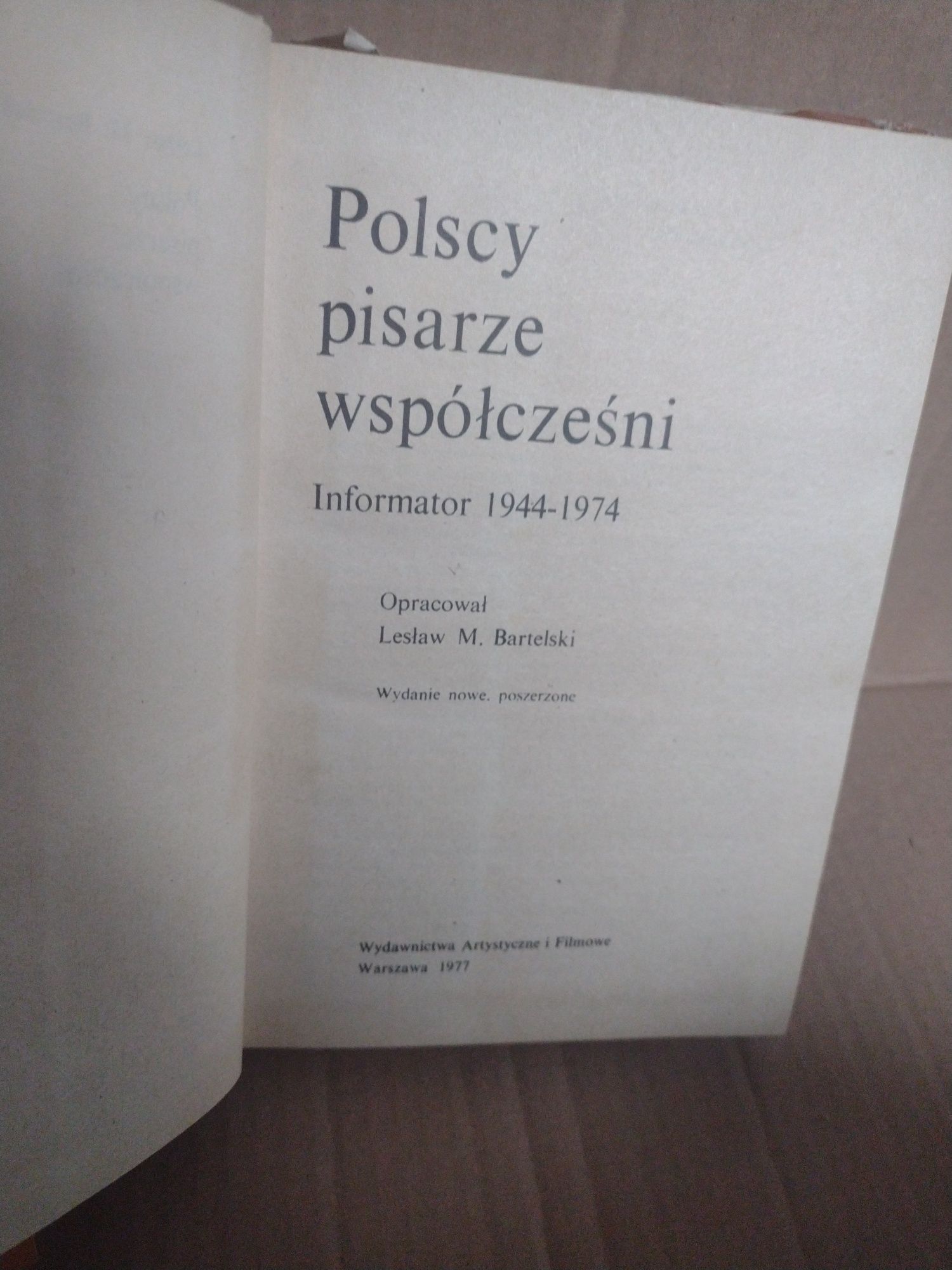 Polacy pisarze współcześni Lesław M. Bartelski
