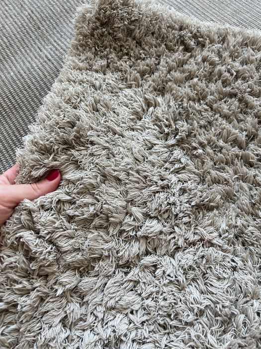 Продам килим бежевий(колір мокко)