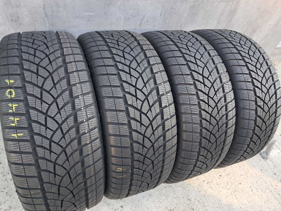 Резина зима 99% Good Year 255/55 R18 Ultra Grip Performance + SEAL