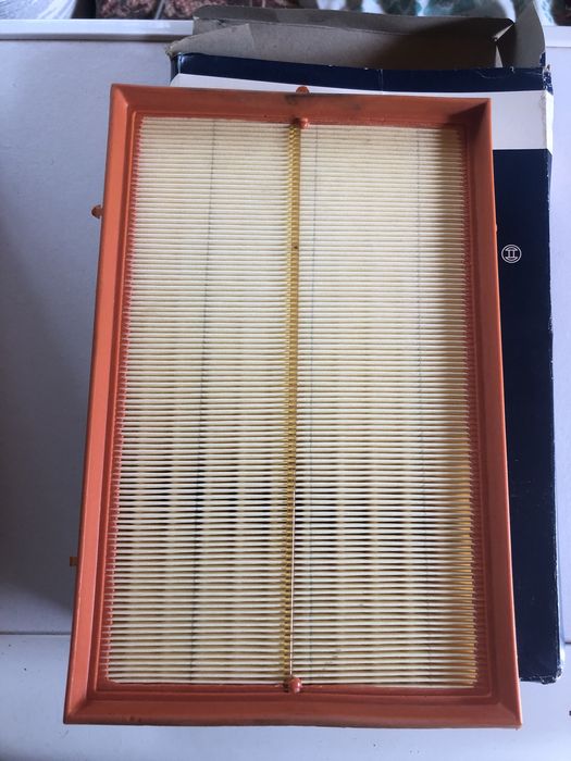 Повітряний фільтр до авто