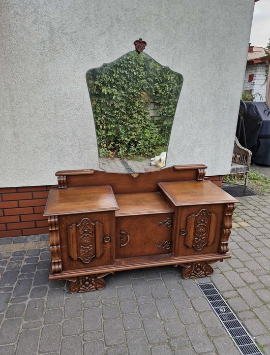 Toaletka Secesyjna, Tremo Antyk