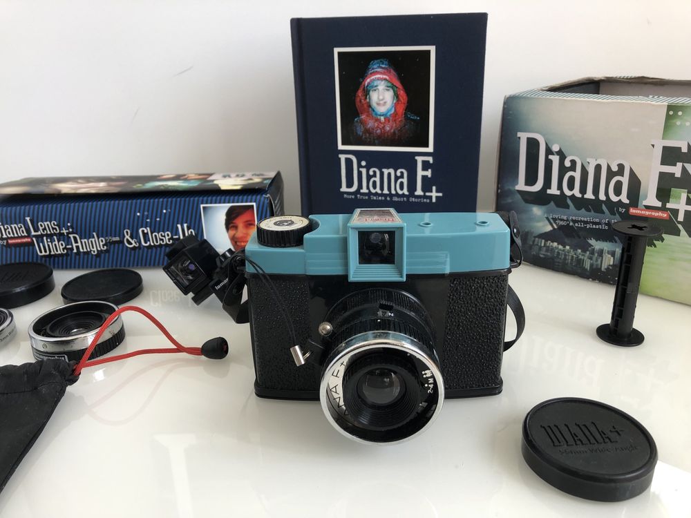 Lomo Diana F+ com Diana Lens wide Angle e Close Up Vinted retro