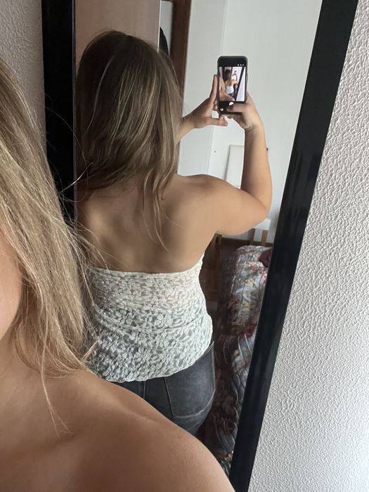 Top branco de renda