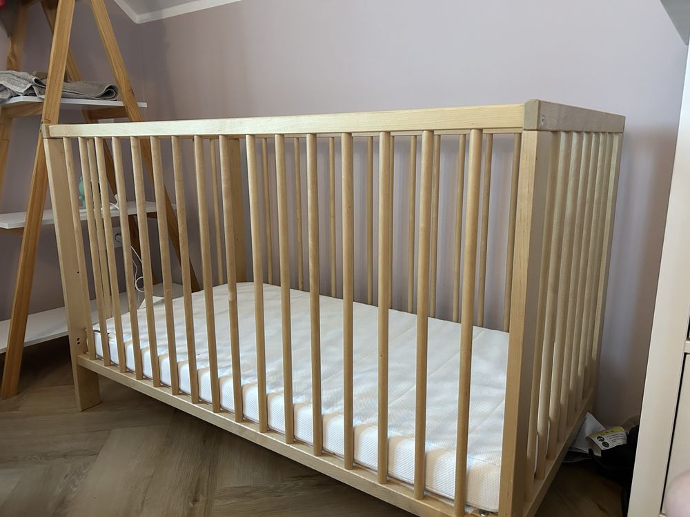 Łóżeczko Gulliver drewniane + materac Ikea z ochraniaczem