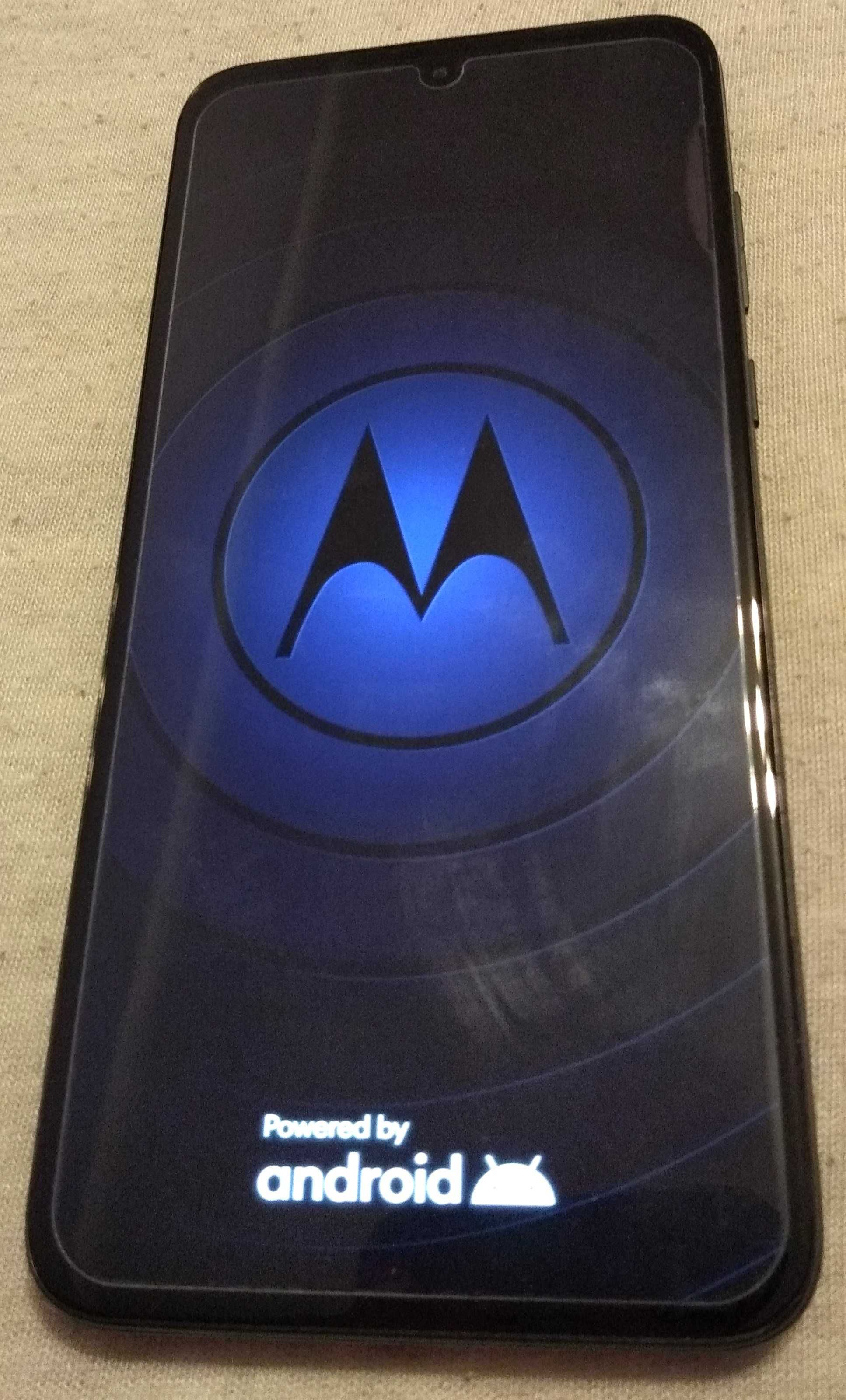 Smartfon Motorola Edge 30 Neo 5G z pudełkiem i akcesoriami Komplet