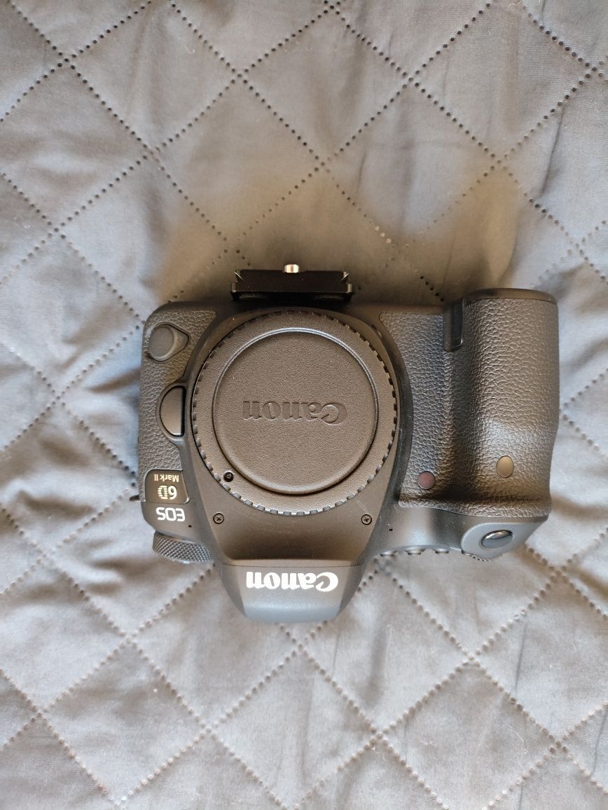 Canon eos 6d mark II (body)