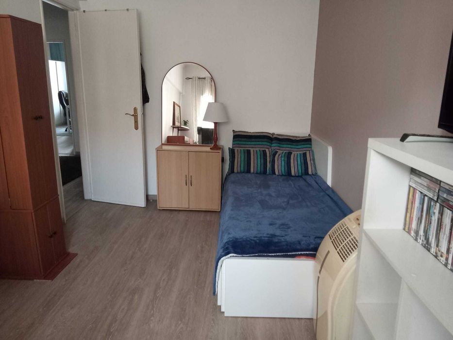 Quarto para professor deslocado ou aluno do ips no bairro do liceu