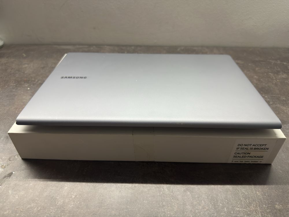 Samsung galaxy book S 8/256 i5-l16g7
