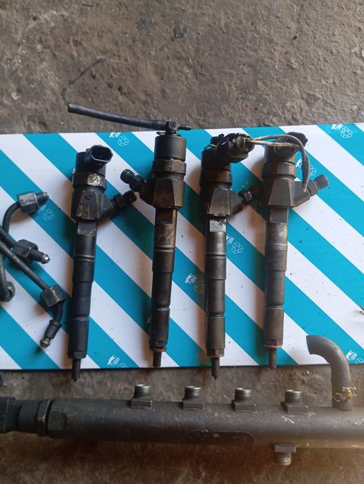 Продам дизельні форсунки