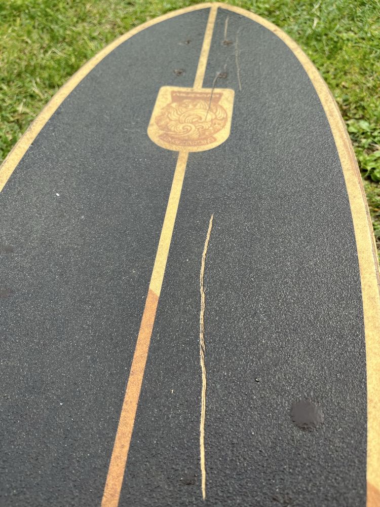 Deskrolka longboard