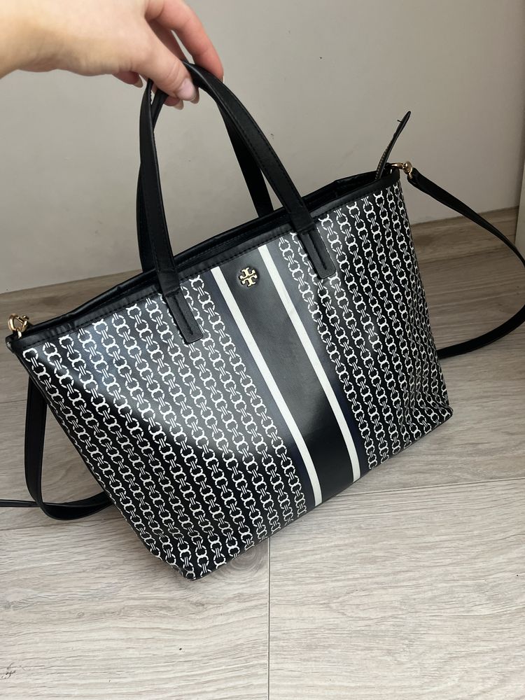 Czarna logowana torebka shopper Tory Burch Gemini Link Small Tote