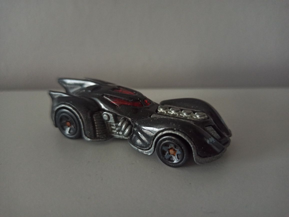 Batman DC Comics Batmobil hot wheels