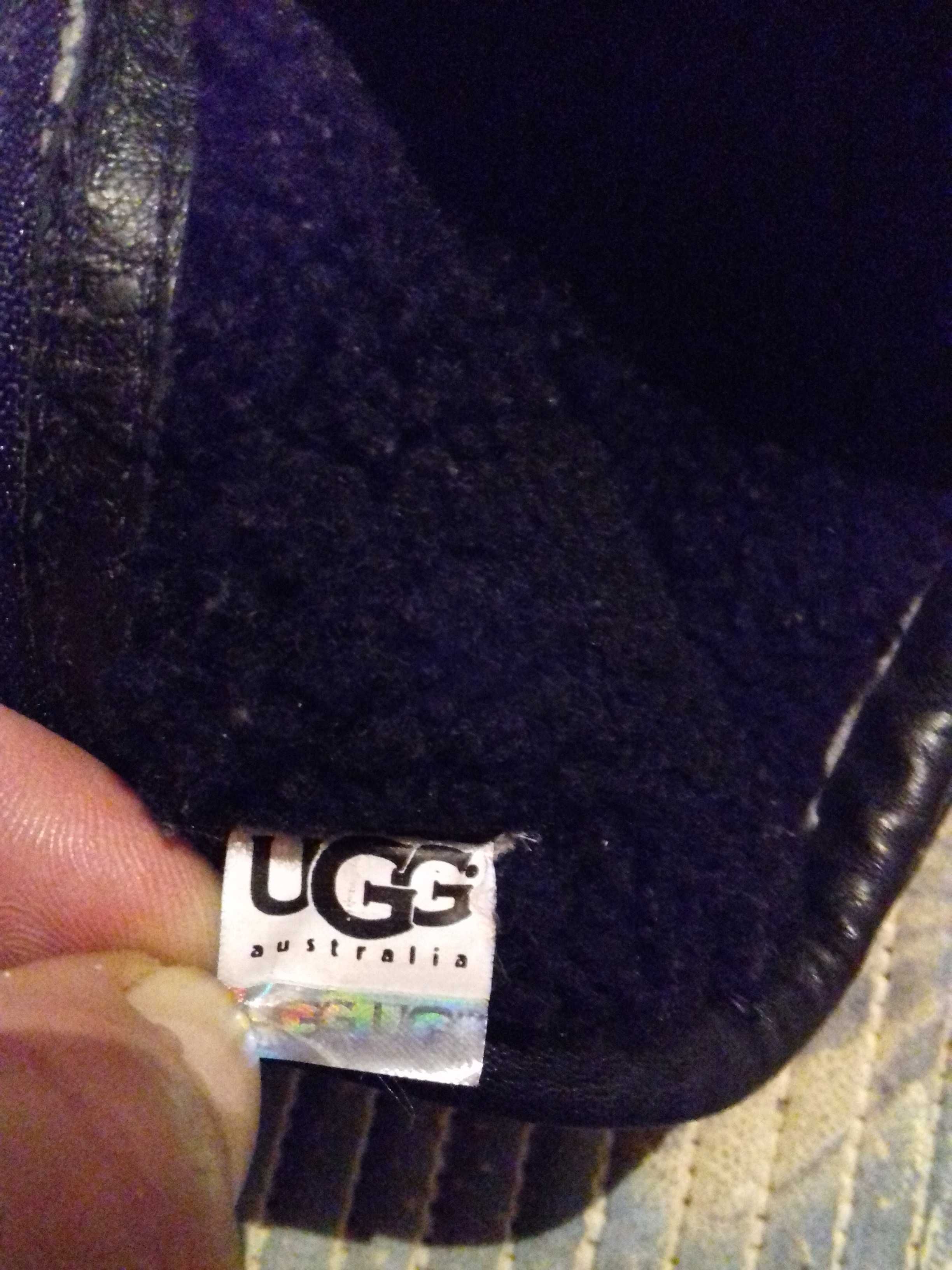 Зимние угги UGG кожанные 36.р на мальчика. Австралия.