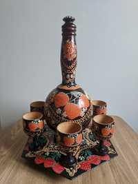 Декоративный набор бутылка с рюмками из дерева