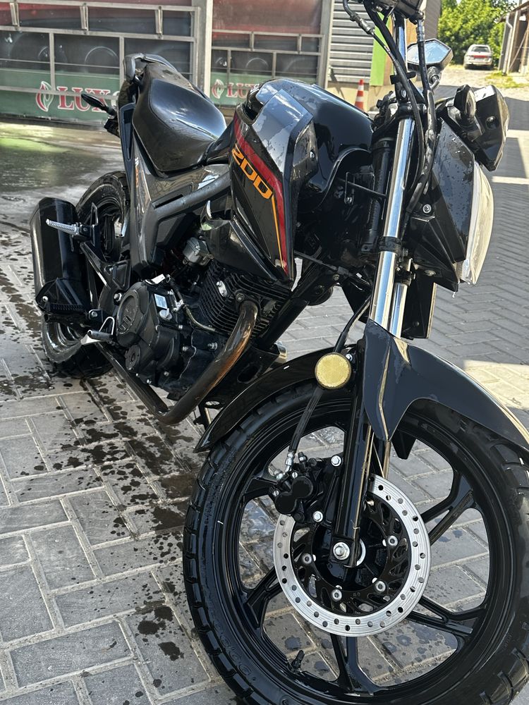 Мотоцикол Lifan JR200