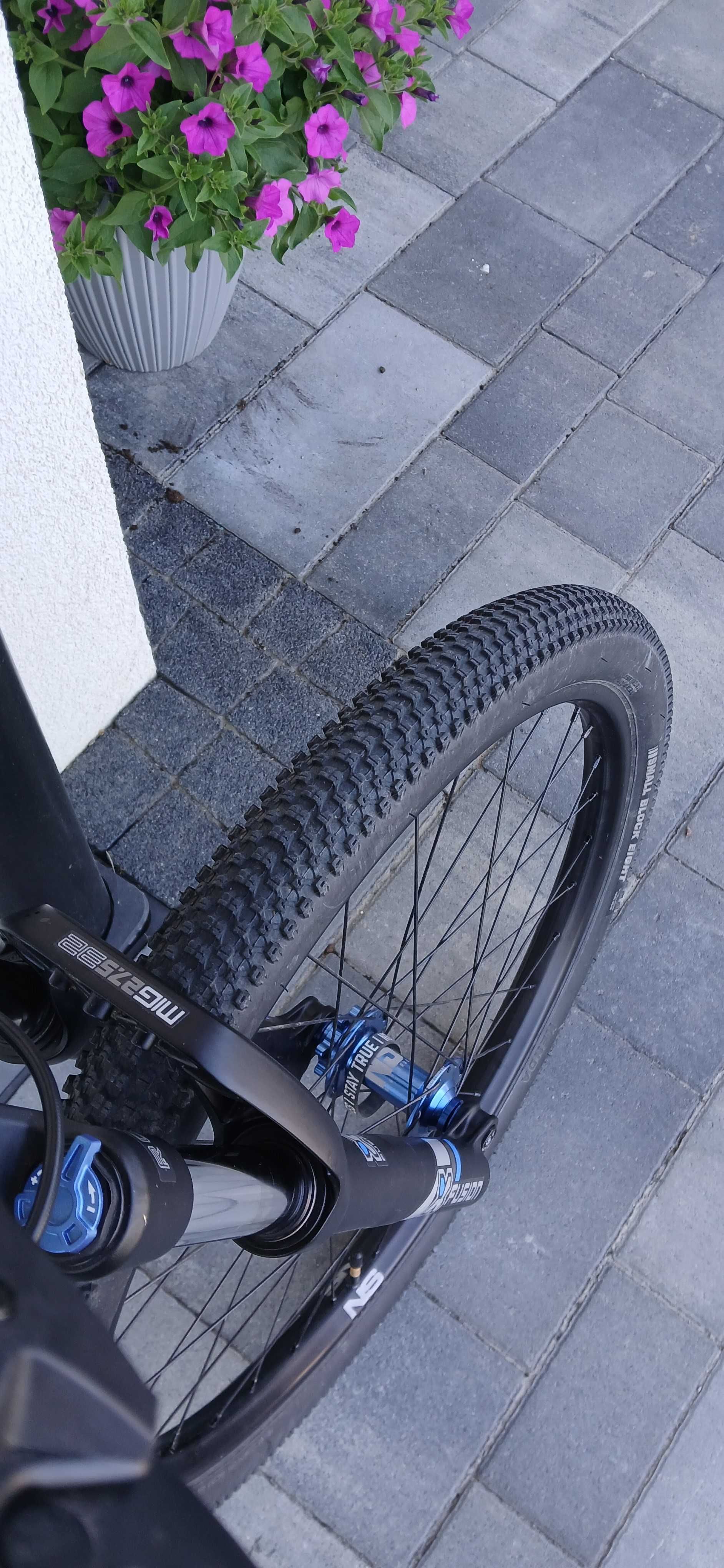 zadbany rower ns bike metropolis, używany 4 miesiące; +kask
