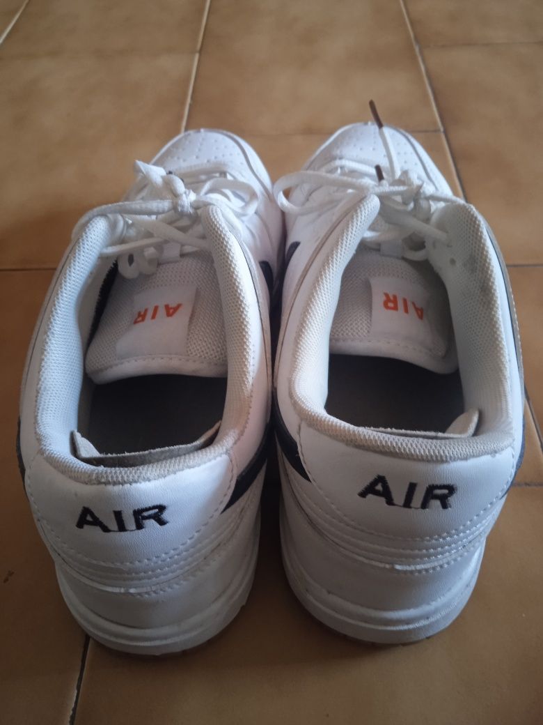 Sapatilhas Nike Air NR 43,5