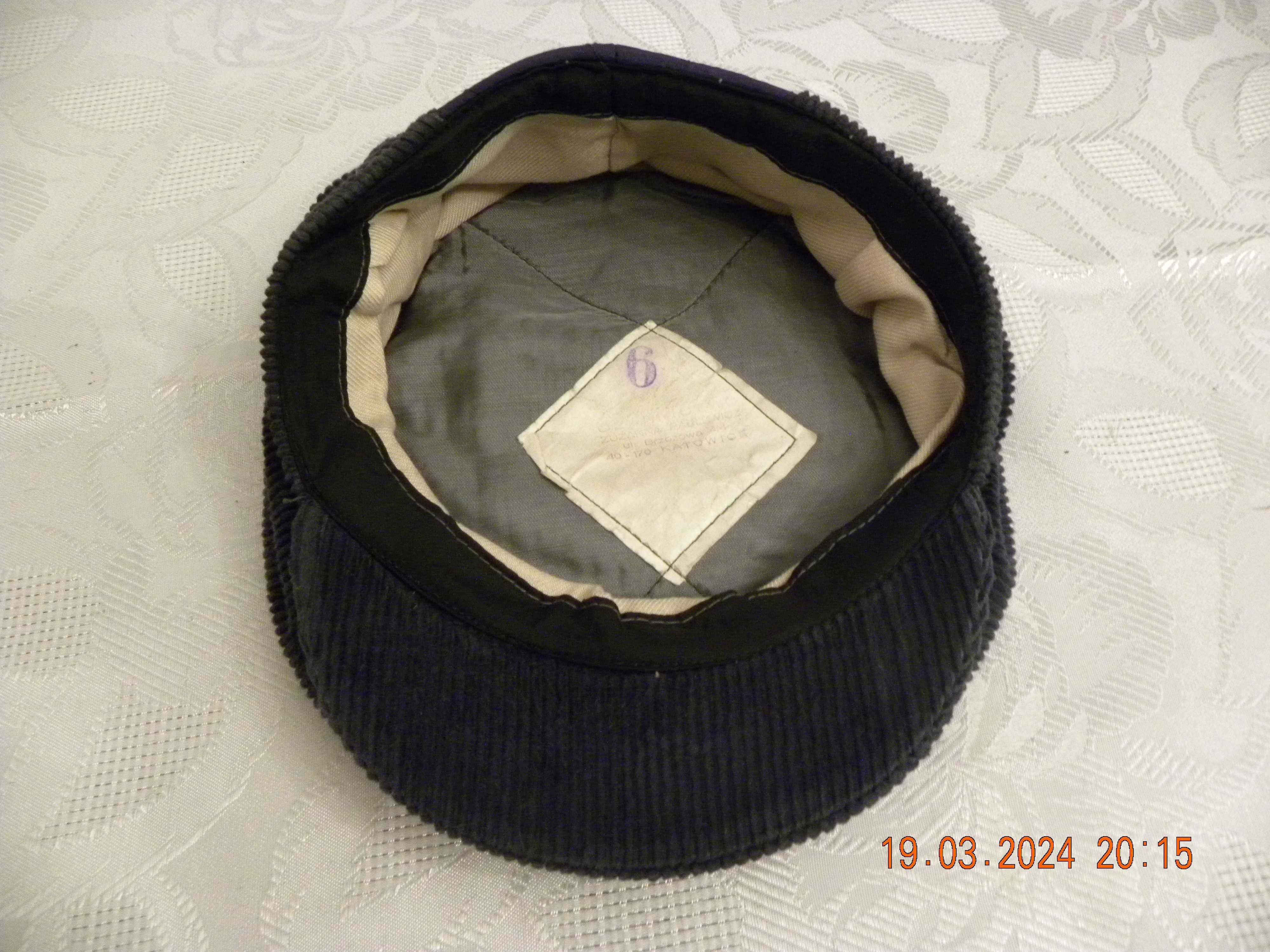 Kaszkiet męski; obwód: 55 cm.