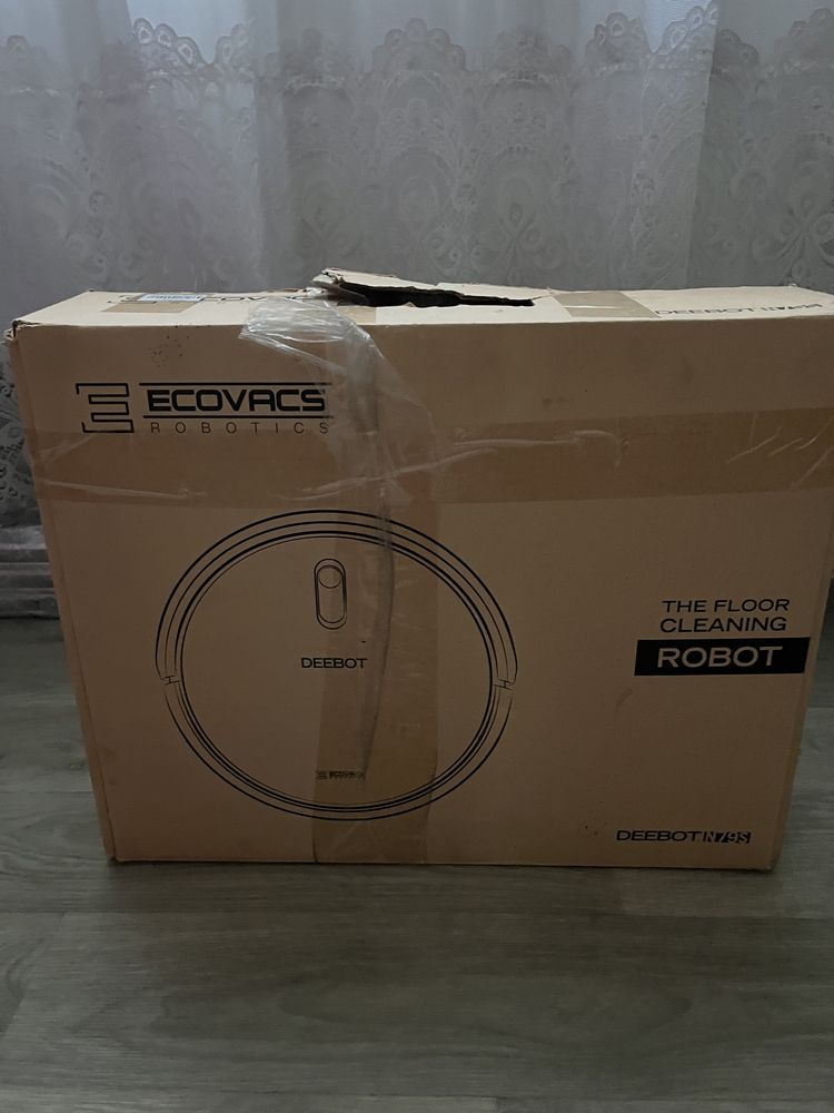 Робот пилосос Deebot ecovacs