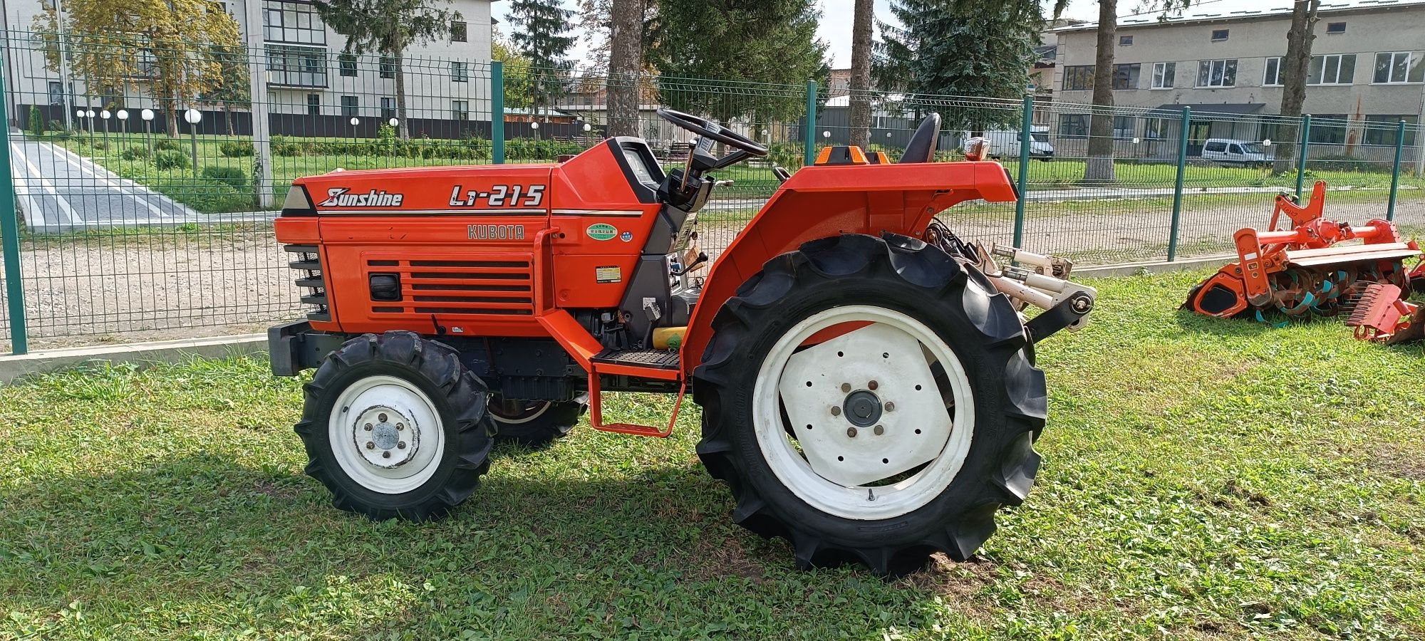 Японський мінітрактор.трактор.Kubota L1. 215. .