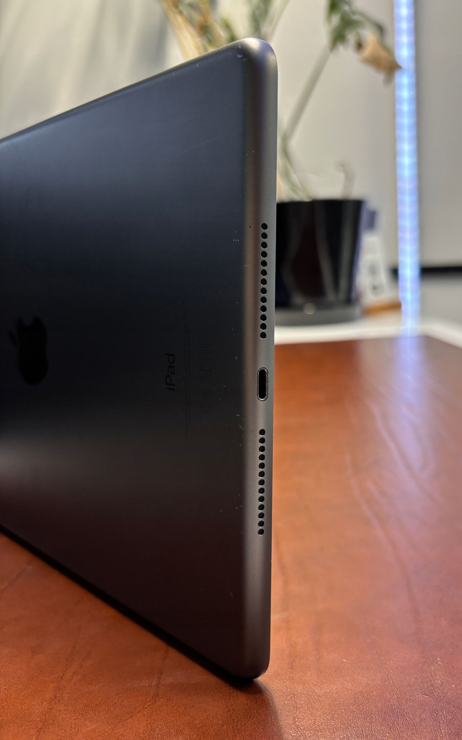 Tablet Apple iPad 7 Generacji A2197 10,2" 2 GB / 32 GB WIFI Space Gray