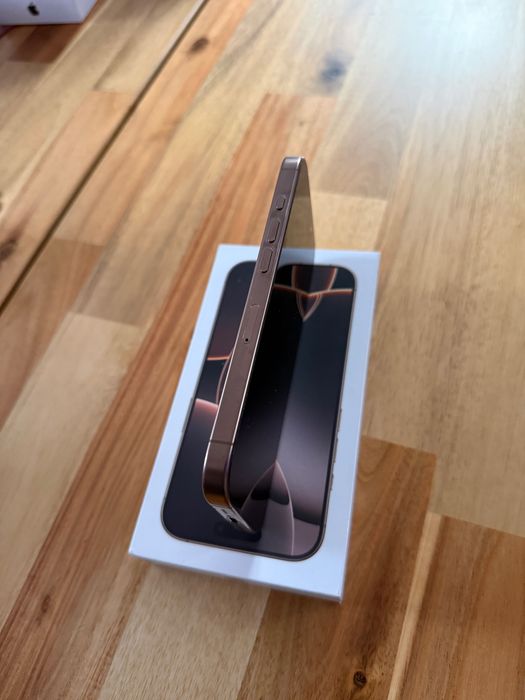 iPhone 16 PRO 256GB Złoty IDEALNY Gratisy ETUI