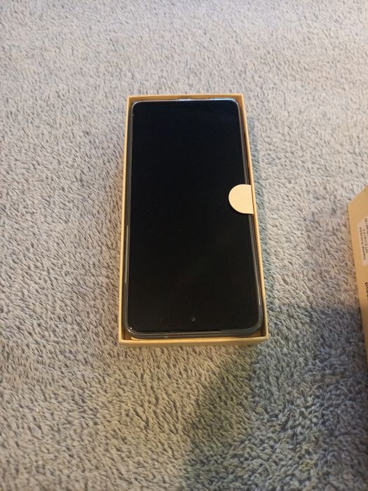 Moto g84 5g 8/256GB + szkło