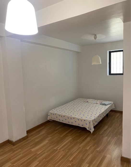 Alugo quarto numa moradia