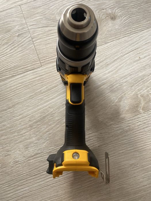 DeWalt DCD796  Дриль-шуруповерт ударний 18В "сам корпус" девальт