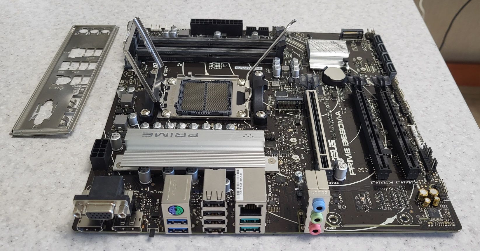 Материнська плата Asus PRIME B650M-A (sAM5, AMD B650, PCI-Ex16)
