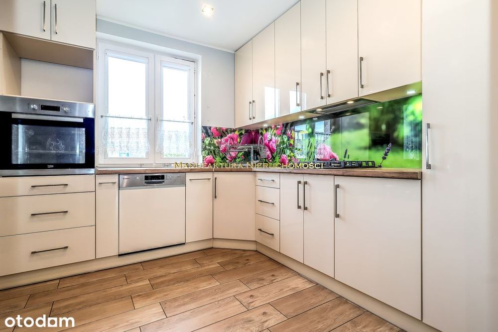 Blisko tramwaju i autobusu. Częściowo umeblowane.