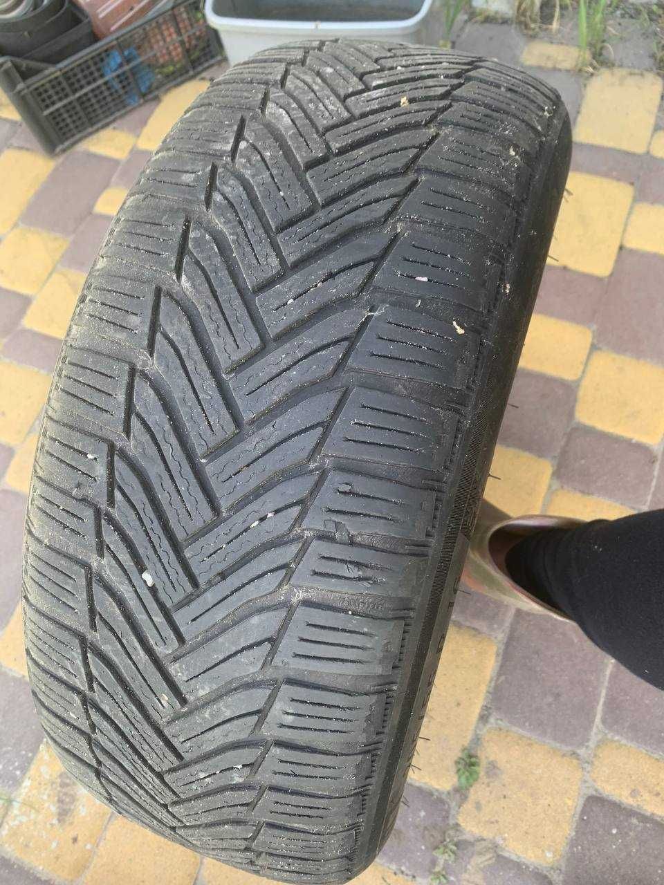 Зимова резина Michelin з дисками розмір 205/55 R 16 Гума на Мерседес