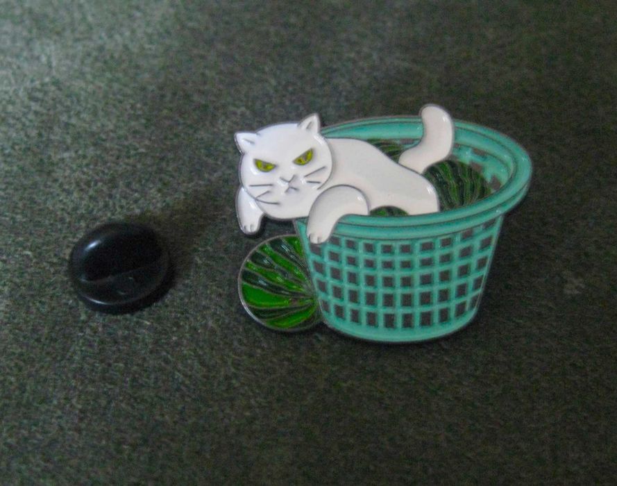 Pin Esmalte Gato c/ Peixe NOVO