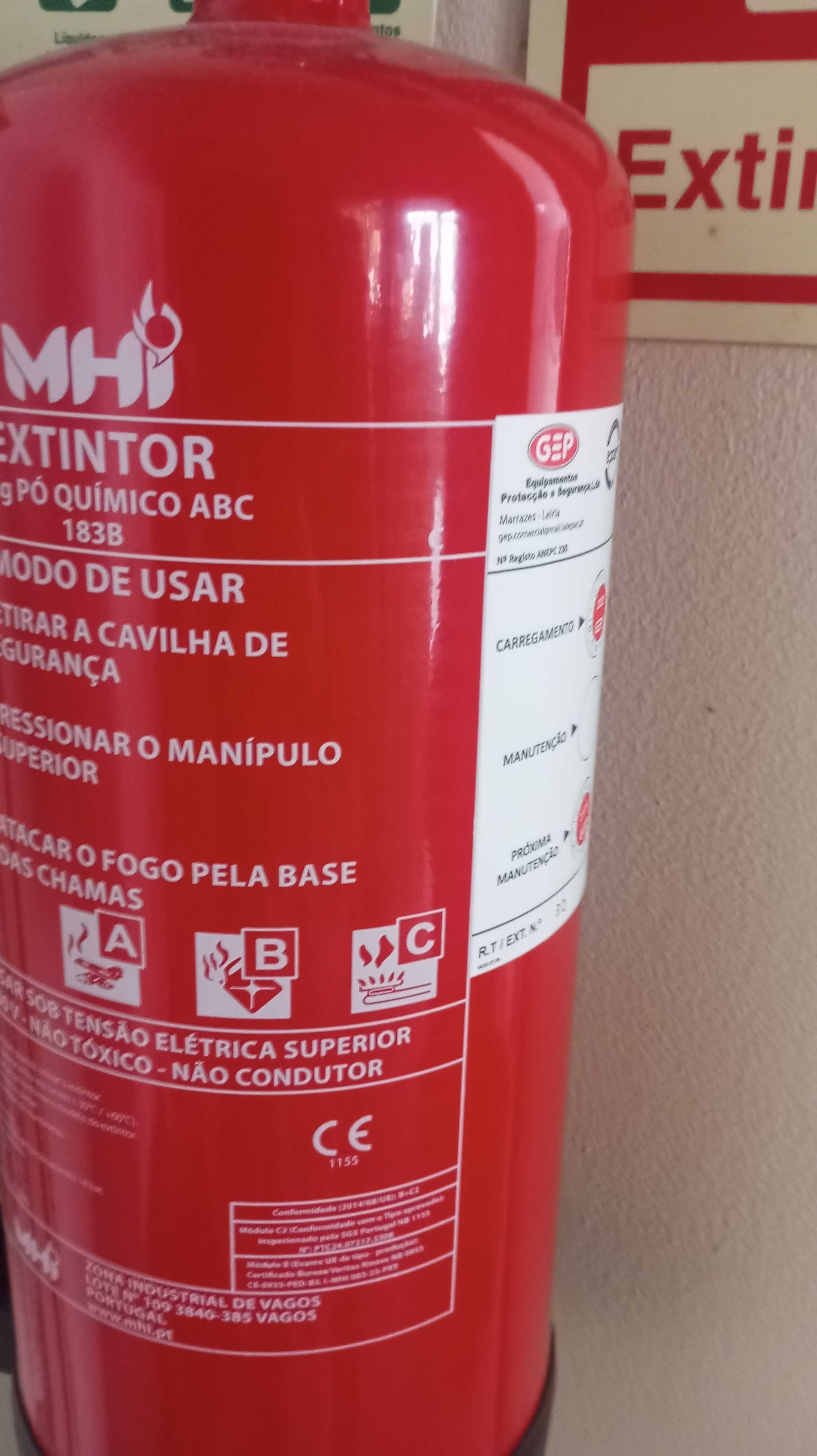 2 extintores novos