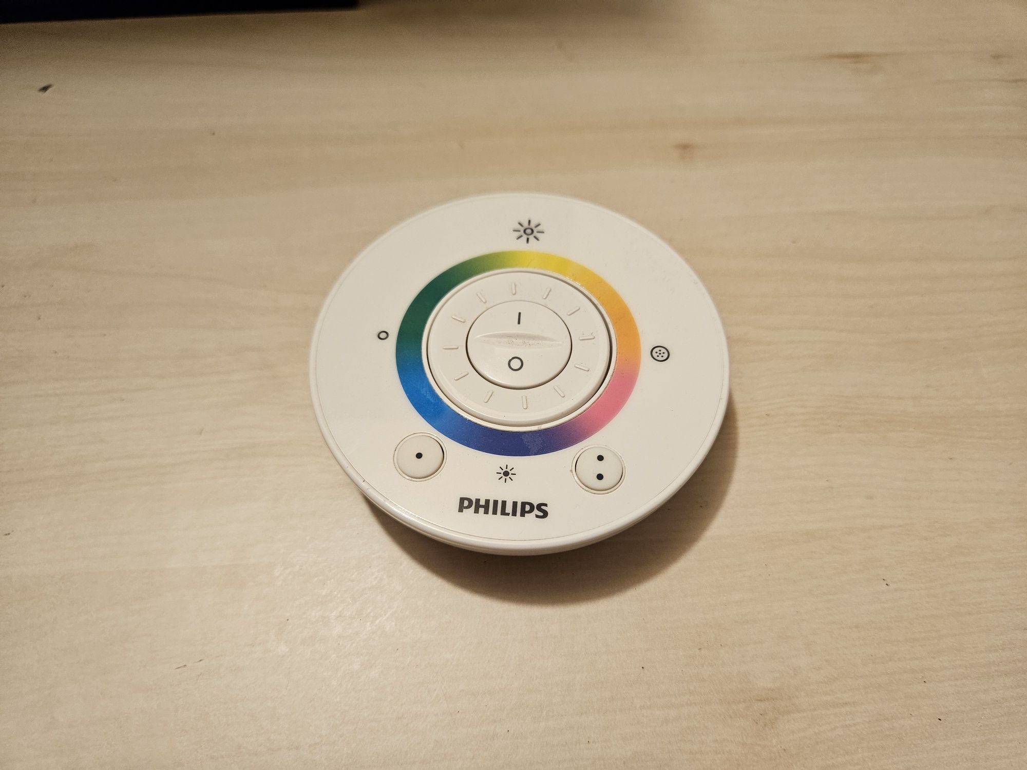 Candeeiro LED Philips Living Colors Iris com comando