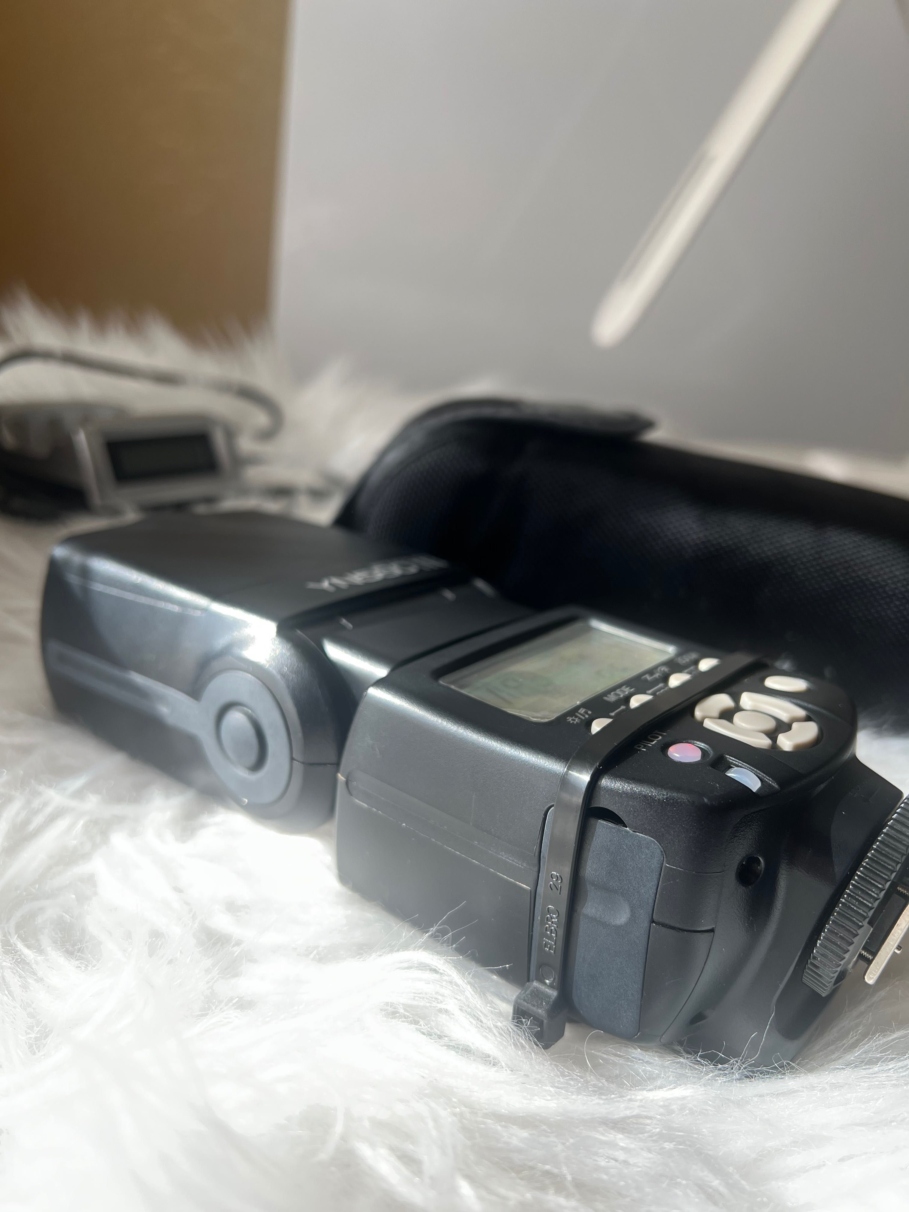 Спалах ,  Вспишка Yongnuo YN560 III + зарядка та батарейки